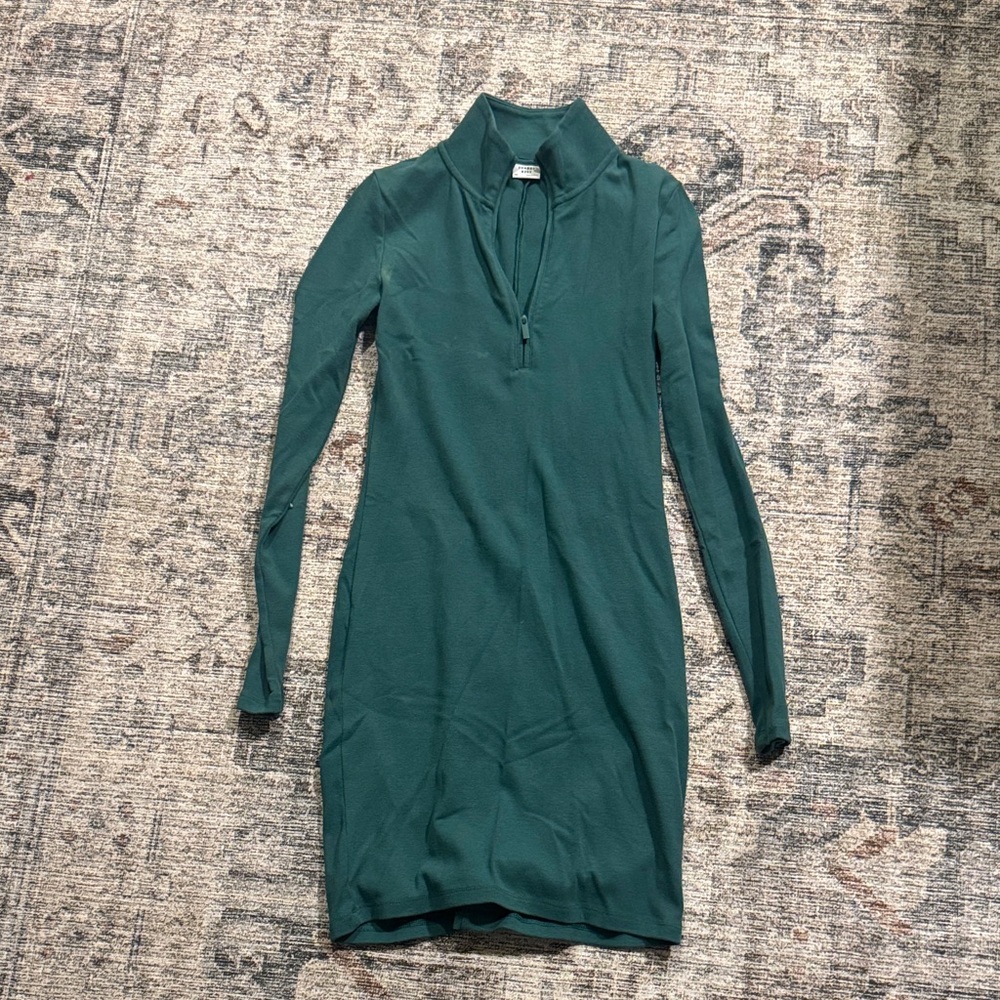 Aritzia Forest Green Long-Sleeve Dress